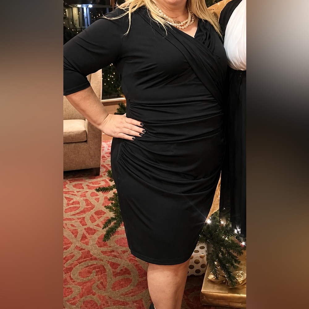 Gorgeous slimming black dress!